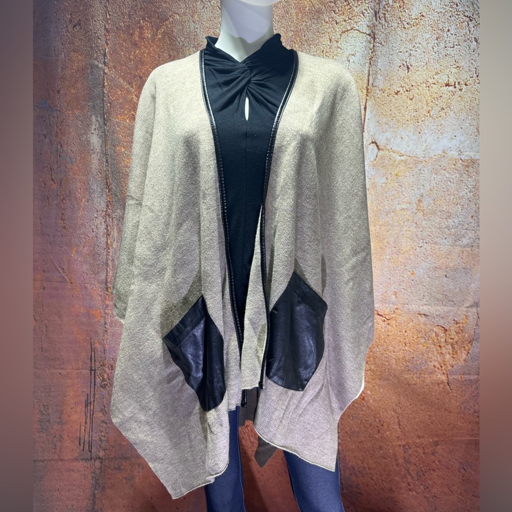 New York & Co poncho/sweater